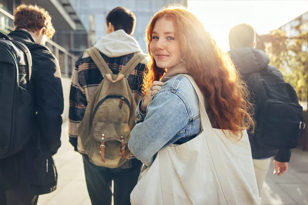 O Acolhimento de adolescentes na escola e suas particularidades